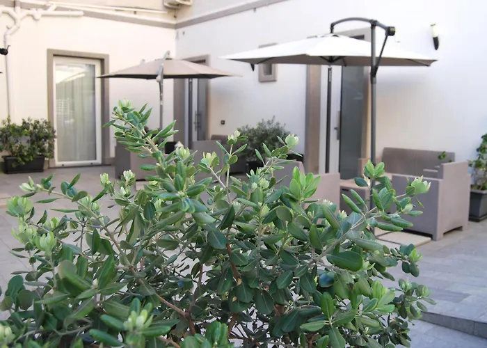 Rosato Suites 3 - Appartamento moderno e confortevole con spazio esterno tra Mondello e il centro storico